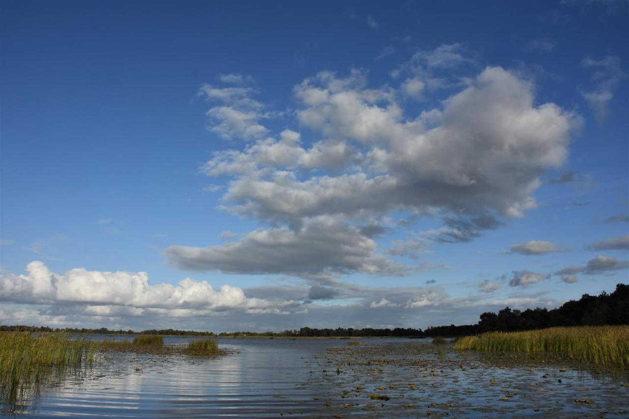 Camping Kleine Belterwijde, Wiede Lodge Met Uitzicht Over Het Water Bagian luar foto